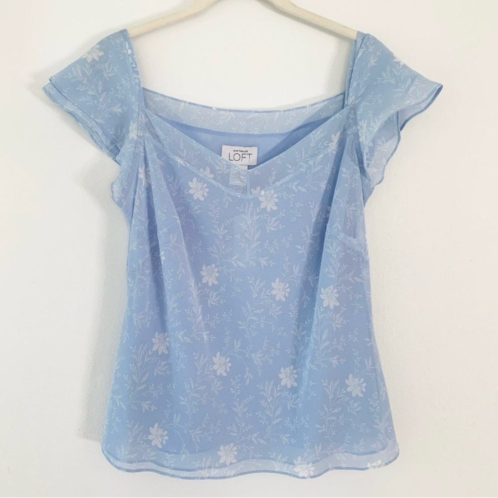 didn’t fit me well Ann Taylor Loft Blue and White Flowy Blouse